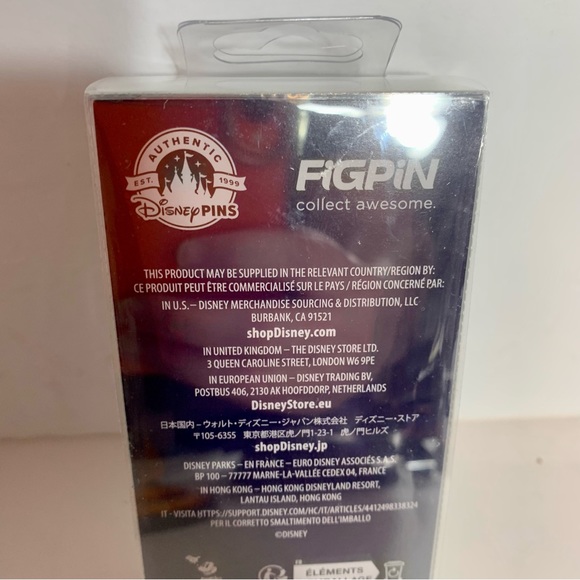 NWT. Disney Minnie Mouse FiGPiN collectible pin
Minnie wears a glittering dress - Picture 5 of 5